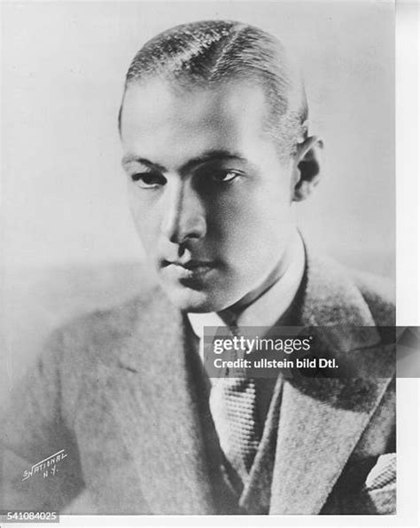 rudolph valentino photos|186 Rudolph Valentino Portrait Stock Photos & High